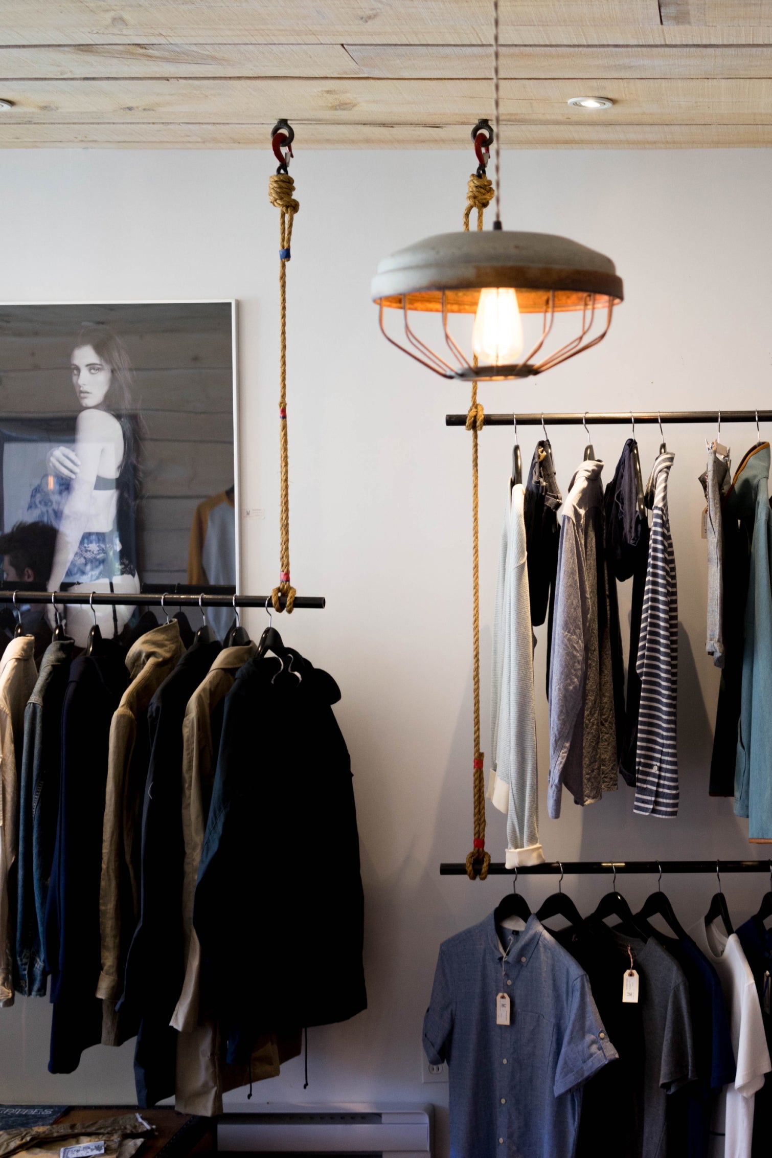 Second Hand Kleidung – Nachahmenswerter Trend oder verpönter Hippie-Lifestyle?